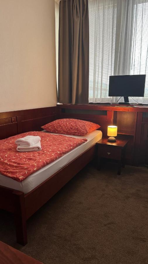 Hotel Bothe Povazska Bystrica Bagian luar foto