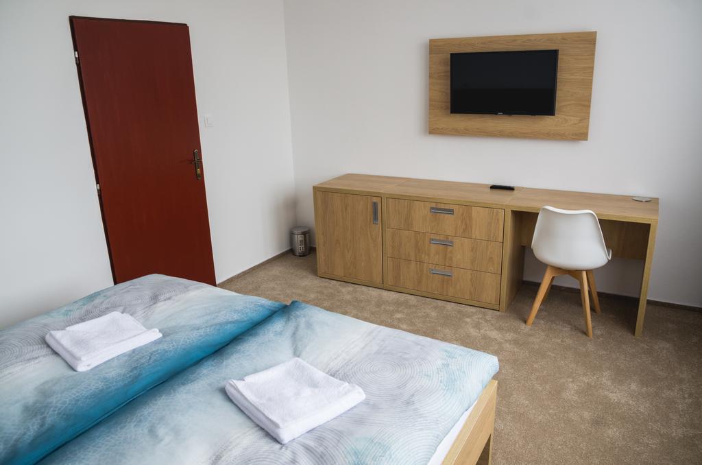 Hotel Bothe Povazska Bystrica Bagian luar foto