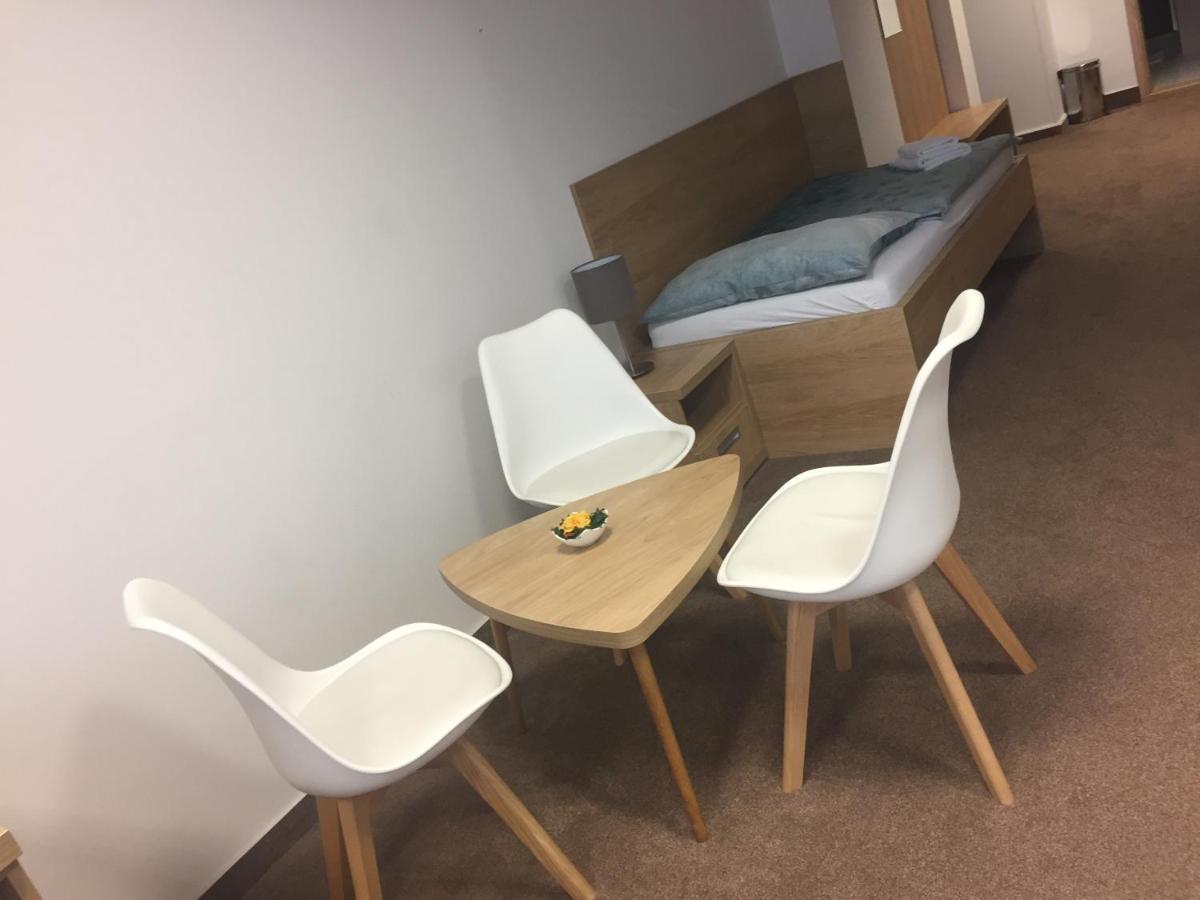 Hotel Bothe Povazska Bystrica Bagian luar foto